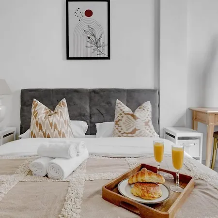 Bnbnova - Madeleine & Champs-elysees - 2br 2ba With Balcony Apartment