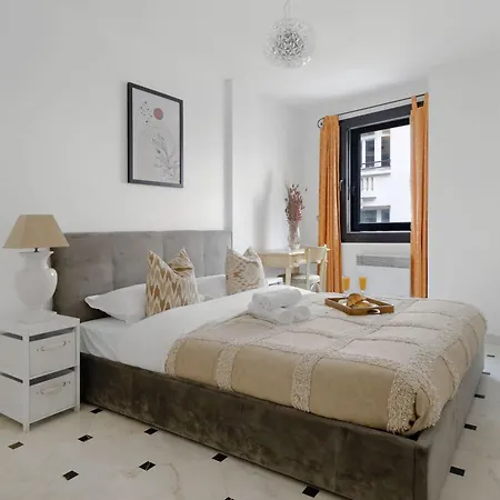 Bnbnova - Madeleine & Champs-elysees - 2br 2ba With Balcony Apartment Paris